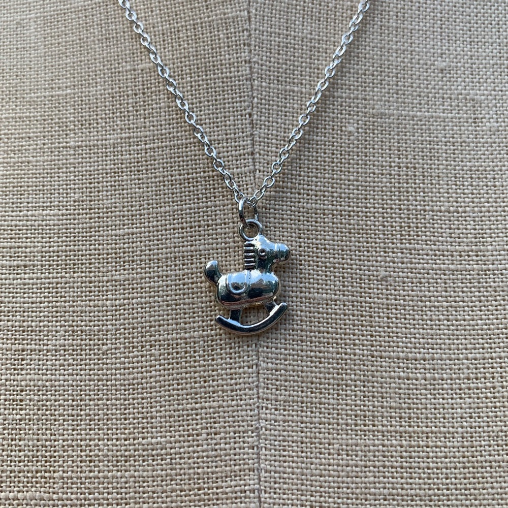 NWT Sterling Silver Plated Chain & Rocking Horse Alloy Metal Charm Necklace - Picture 16 of 16